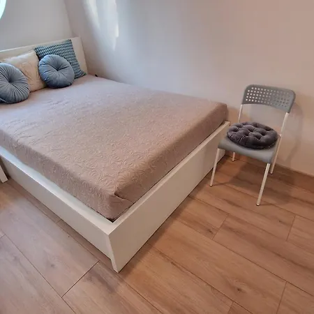 Bernadowska Lu Parking Ogrodek Balkon, 800m Plaza *